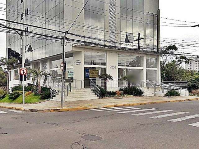 Oportunidade Única: Loja Comercial no Centro Profissional Lusitano