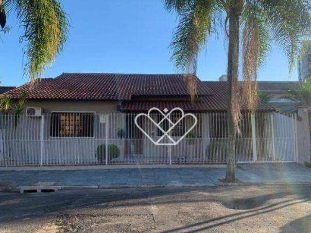 Charme e Conforto: Casa com 3 Dormitórios e Piscina no Bairro Dom Feliciano