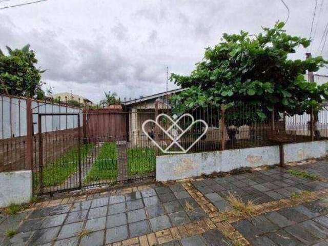 Casa com Piscina e Amplo Pátio no Bairro Bom Sucesso