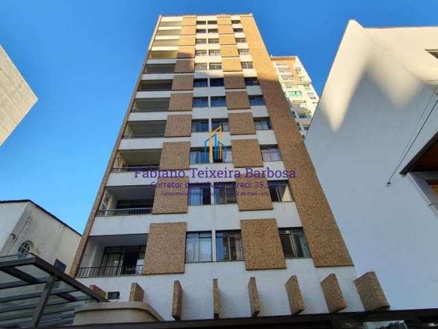 Apartamento 3/4, suíte, varanda, elevador, 1 vaga na Rua Santo Antônio - Centro de Juiz de Fora por R$ 459.000