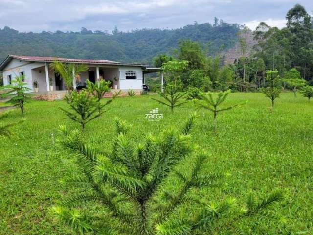 Sítio para Venda em Sombrio, GARUVA, 3 dormitórios, 1 suíte, 1 banheiro, 1 vaga