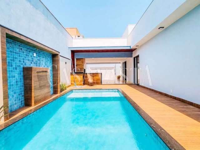 Casa Alto Padrão com piscina no Bairro Ipanema