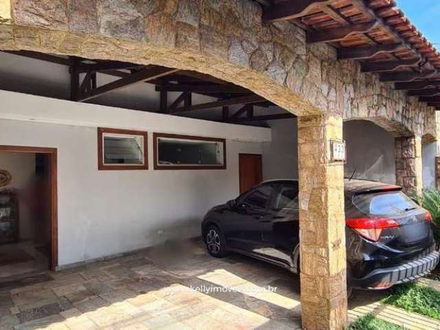 Casa para Venda em Presidente Prudente, Jardim Bongiovani, 4 dormitórios, 4 suítes, 6 banheiros, 2 vagas