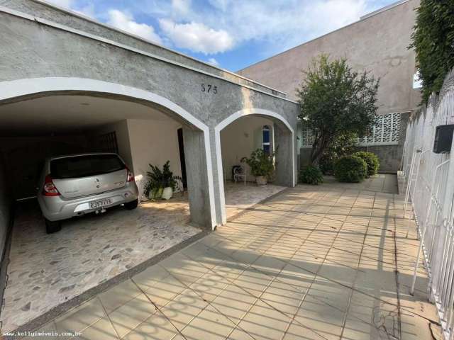 Casa para Venda em Presidente Prudente, Jardim Aviação, 3 dormitórios, 1 suíte, 4 banheiros, 2 vagas