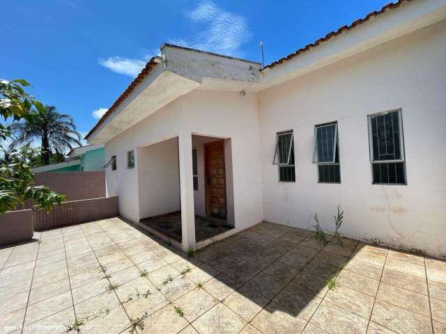 Casa para Venda em Presidente Prudente, Jardim Tropical, 4 dormitórios, 1 suíte, 4 banheiros, 2 vagas