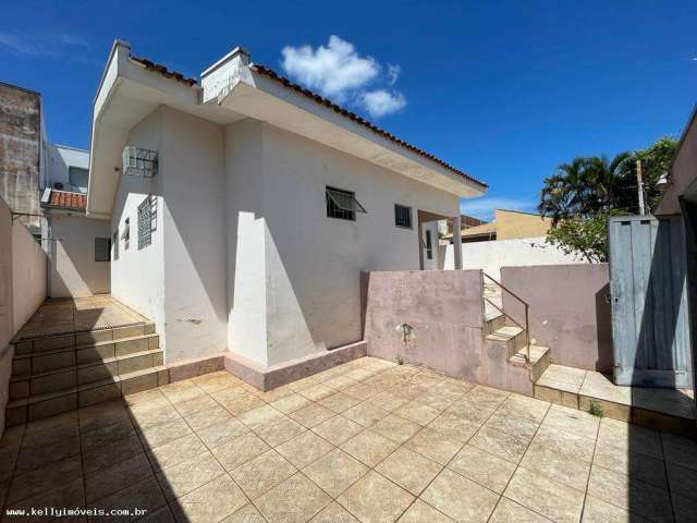 Casa para Venda em Presidente Prudente, Jardim Tropical, 4 dormitórios, 1 suíte, 4 banheiros, 2 vagas