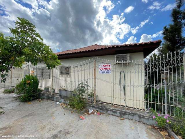 Casa para Venda em Presidente Prudente, Vila Claudia Glória, 3 dormitórios, 2 suítes, 4 banheiros, 3 vagas