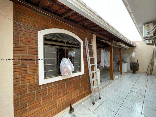 Casa para Venda em Presidente Prudente, Ana Jacinta, 3 dormitórios, 1 suíte, 2 banheiros, 2 vagas