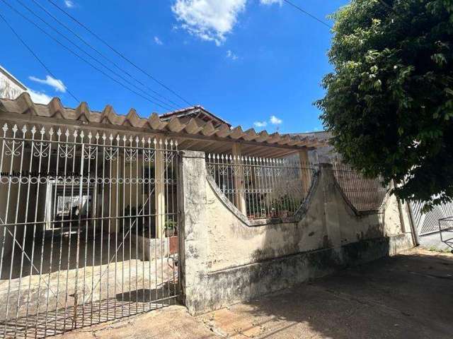 Casa para Venda em Presidente Prudente, Parque São Judas Tadeu, 2 dormitórios, 1 banheiro, 2 vagas