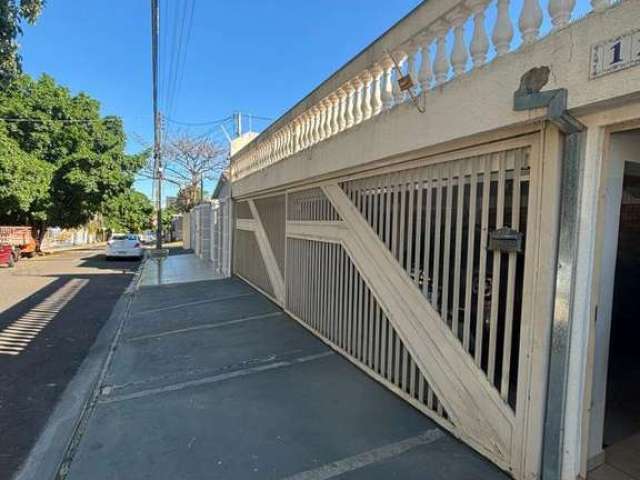 Casa para Venda em Presidente Prudente, Vila Rosa, 5 dormitórios, 1 suíte, 3 banheiros, 3 vagas