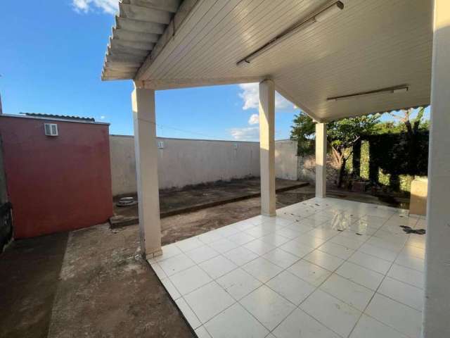 Casa para Venda em Presidente Prudente, Parque Alexandrina, 3 dormitórios, 1 banheiro, 2 vagas