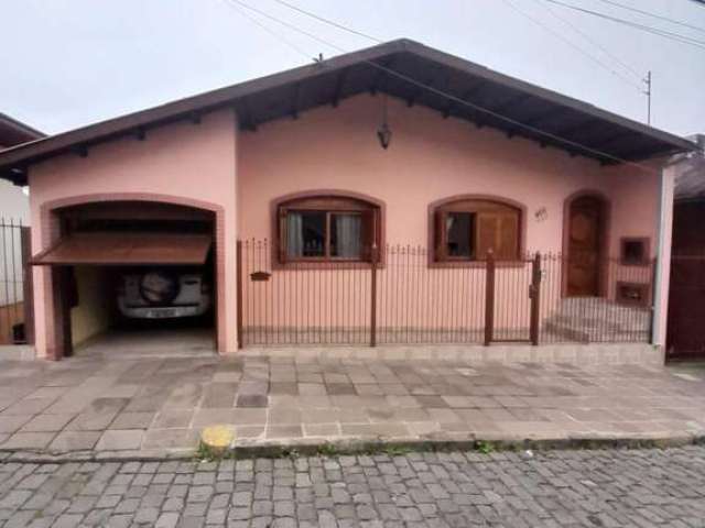 Casa com 3 quartos à venda na Bela Vista, Caxias do Sul  por R$ 750.000