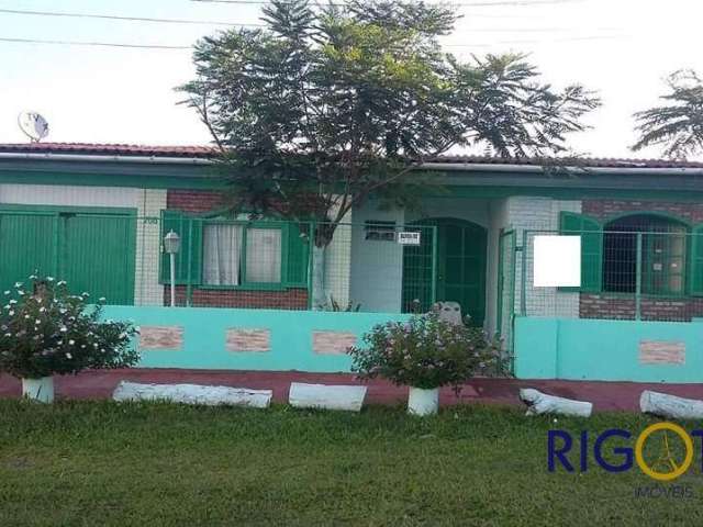 Casa com 3 quartos à venda em Predial, Torres  por R$ 550.000