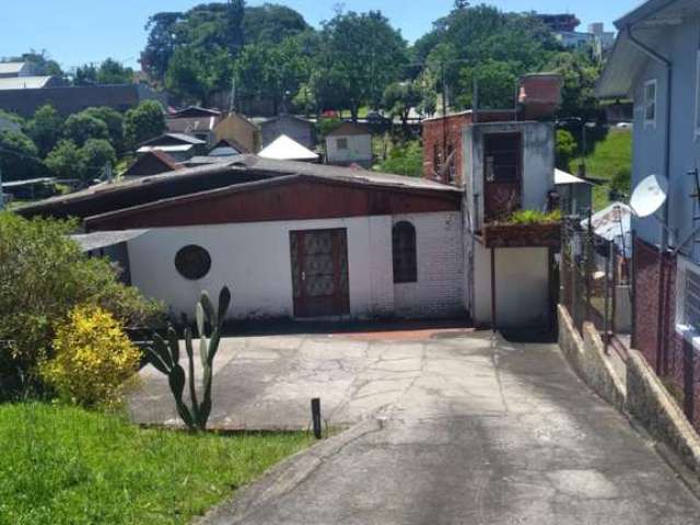 Casa com 3 quartos à venda no Sagrada Família, Caxias do Sul  por R$ 500.000