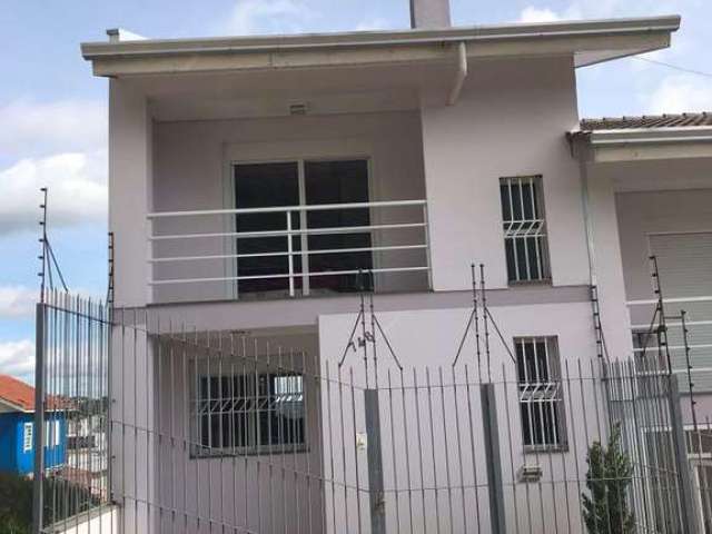 Casa com 2 quartos à venda no São Luiz, Caxias do Sul  por R$ 477.000