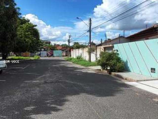 Casa para Venda em Teresina, Acarape, 3 dormitórios, 1 suíte, 3 banheiros, 3 vagas