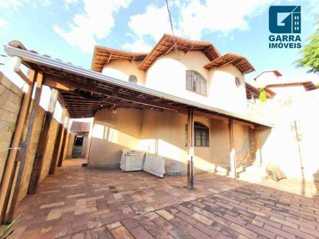 Casa com 4 quartos à venda na José Clemente Pereira, --, Ipiranga, Belo Horizonte por R$ 950.000