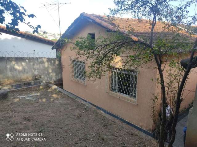 Casa com 4 quartos à venda na Araçatuba, --, São Benedito, Santa Luzia por R$ 420.000