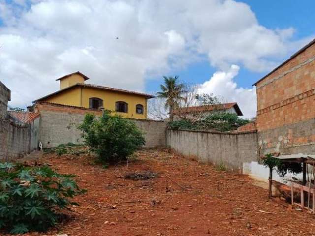 Terreno à venda na Aurora Benedita da Rocha, --, Jardim Guanabara, Belo Horizonte por R$ 495.000