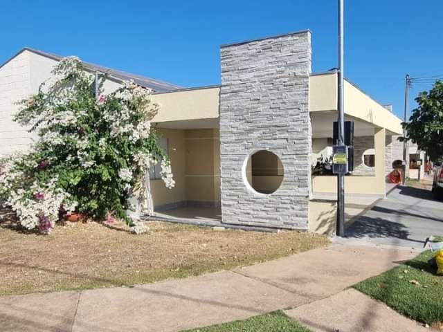 Alugo Casa em Condomínio Residencial Mônaco