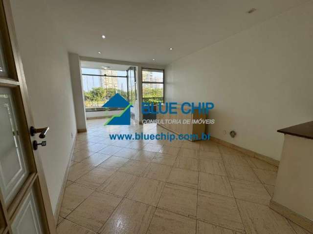 Sala à Venda no Edifício Blue Sky - Barra da Tijuca com 44m² por R$210.000,00