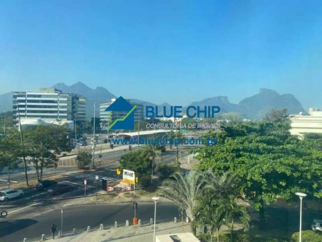 Sala à Venda no Edifício Blue Chip Barra da Tijuca, com  60m² por R$450.000,00