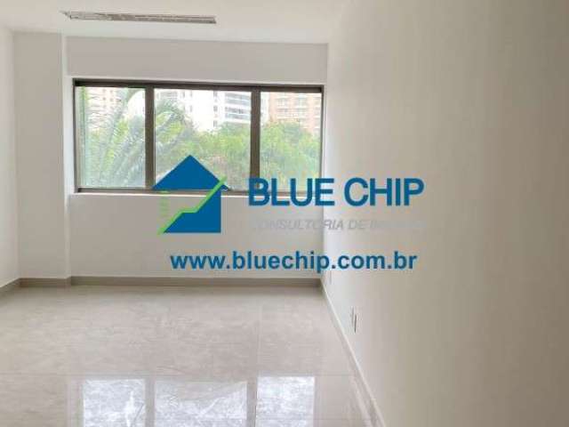 Sala para Locação no Edifício SunPlaza - Barra da Tijuca, com 20m² por R$1.200,00