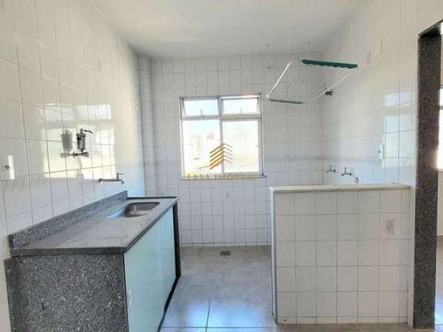 Apartamento com 2 Quartos para alugar, 57m² - Centro