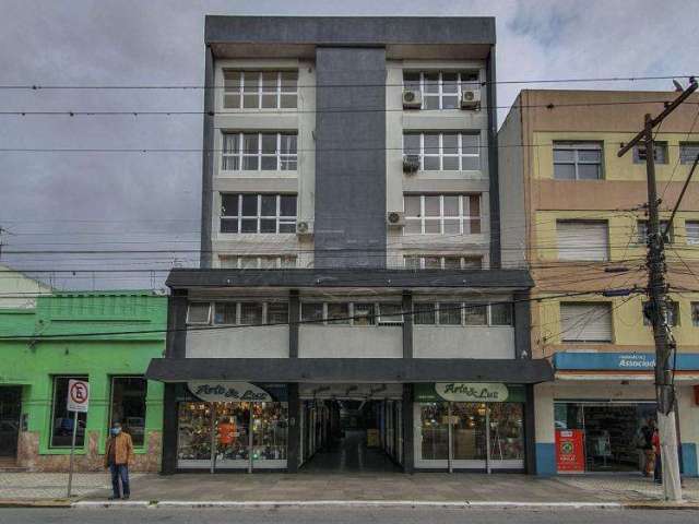 Sala Comercial no Edifício Galeria João Zanetti - Centro de Pelotas