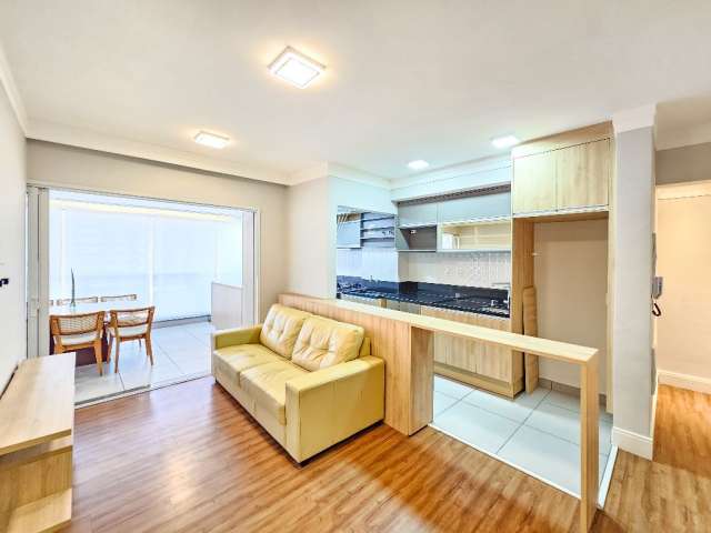 Apartamento lindo á venda em moema próximo ao metrô, 81m², 2 dorm, 1 suíte, varanda, 2 vagas, condominio clube!