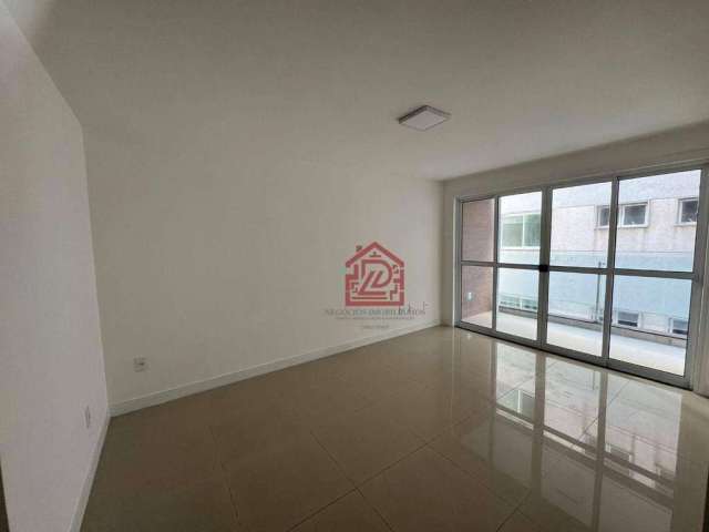 Apartamento com 3 dormitórios à venda, 79 m² por R$ 750.000 - Praia Campista - Macaé/RJ