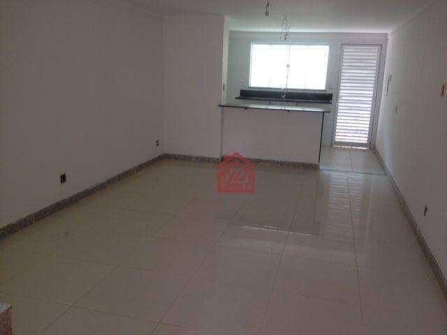 Casa com 3 dormitórios à venda, 120 m² por R$ 550.000,00 - Glória - Macaé/RJ