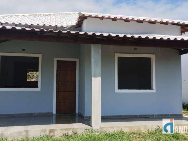 Casa com 2 quartos à venda na Rua F, Balneário Bambuí (Ponta Negra), Maricá, 86 m2 por R$ 330.000