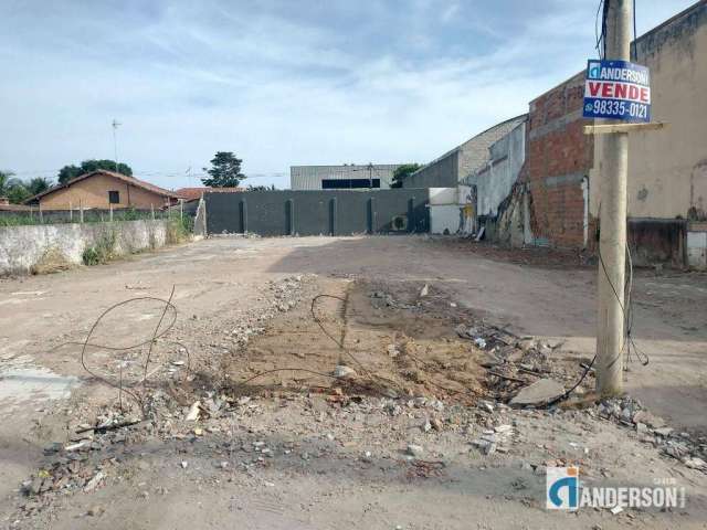 Excelente Lote Comercial no Centro do Barroco.