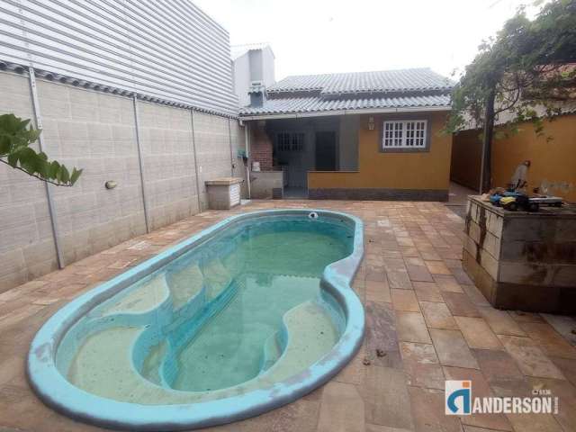 Casa 2 Quartos (1 suíte) com piscina e churrasqueira + anexo  2 kitinetes no Jd. Atlântico Oeste