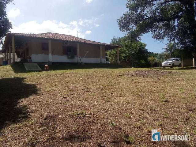 Área Multifamiliar, bom para Investidores !!!  Chácara em Itaipuaçu com 3.124m² com Casa de 3 Quartos (1 suíte)