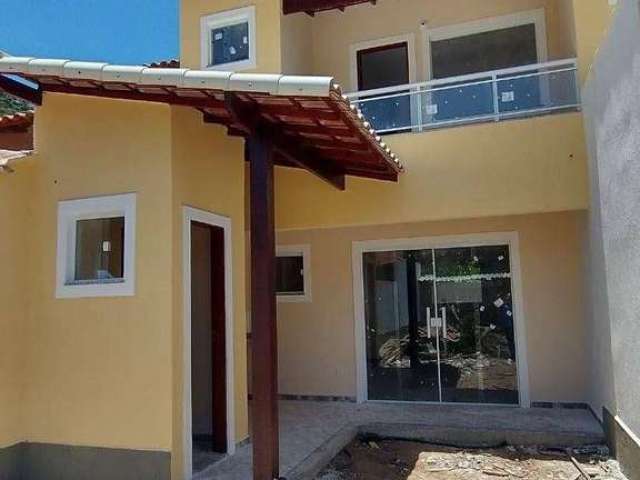 Oportunidade !! Duplex no Recanto de Itaipuaçu com 2 suítes e com terreno.