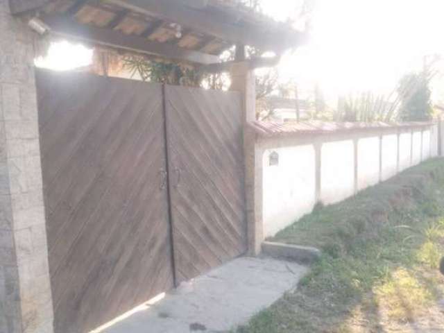 Casa com 3 dormitórios para alugar por R$ 3.100/mês - Itaipuaçu - Maricá/RJ