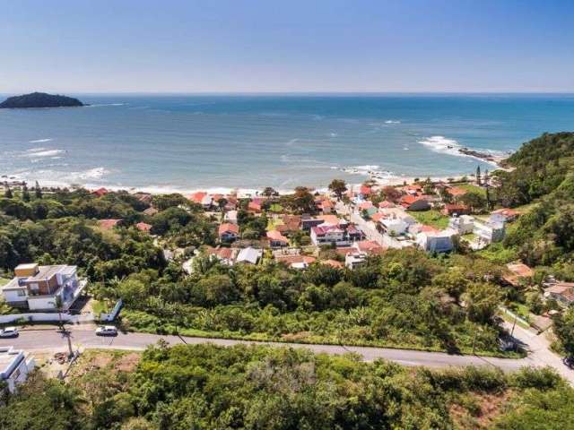 Terreno com Vista Mar em Penha: Perto da Praia e Beto Carrero