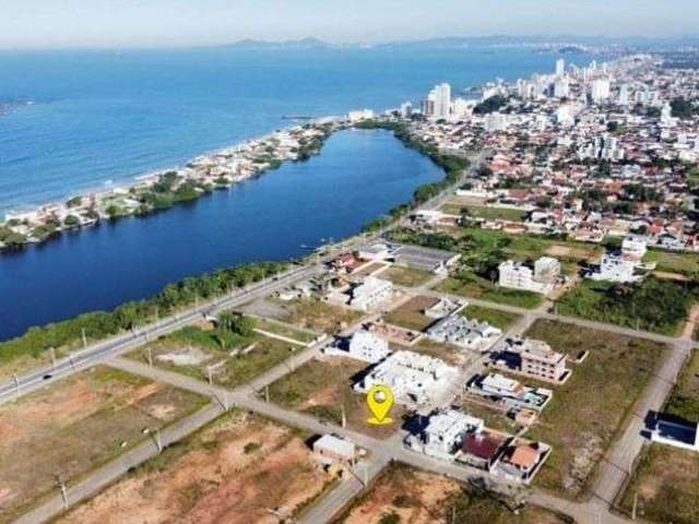 Investimento em Barra Velha: Terreno de 505,44m² com Aceitação de Veículo