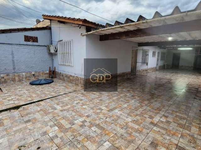 Casa com 3 dormitorios 2 suites no bairro ocian praia grande