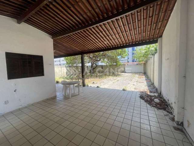 Casa - 3 Quartos - 1 Suite -  200m² - Ponta de Campina, Cabedelo/PB