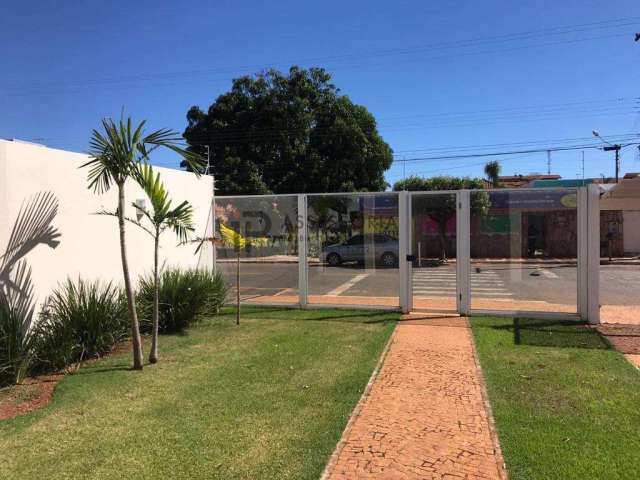 Casa para Venda em Jataí, Setor Oeste, 3 dormitórios, 3 suítes, 2 banheiros, 2 vagas