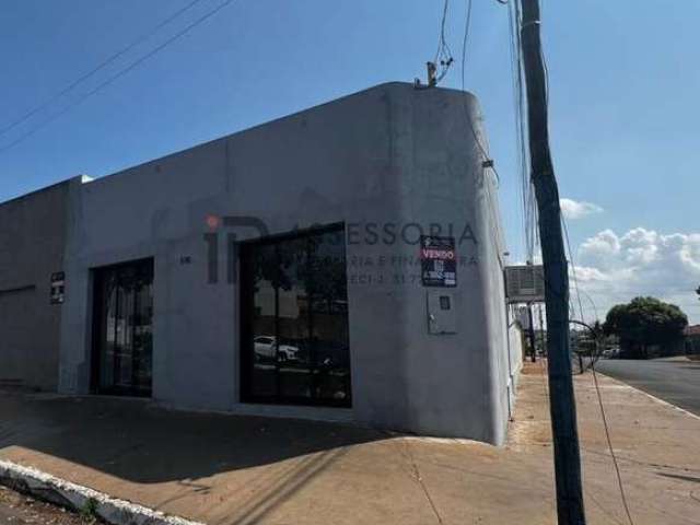 Casa para Venda em Jataí, Vila Fátima, 3 dormitórios, 1 suíte, 1 banheiro, 3 vagas