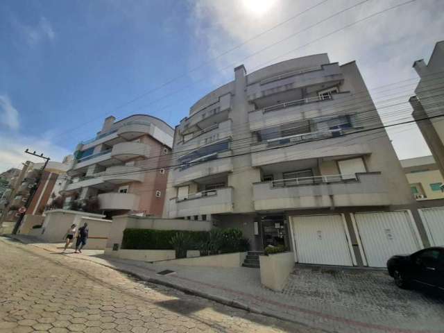 Ótimo apartamento de 3 dormitórios à 60m da praia de Bombas, Bombinhas