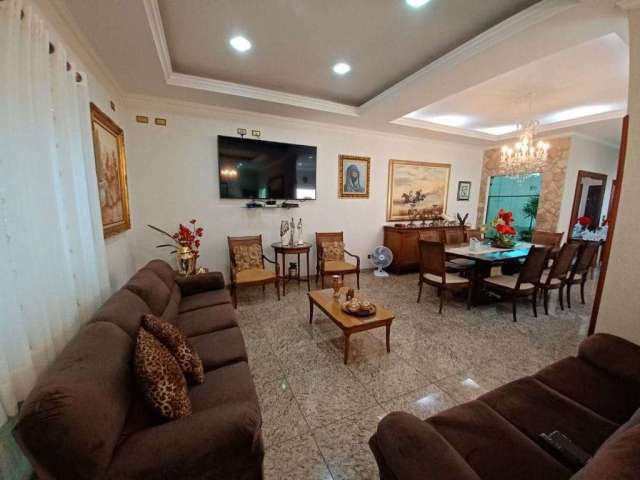 Casa com 4 dormitórios à venda, 420 m² por R$ 1.500.000,00 - Centro - Mogi das Cruzes/SP