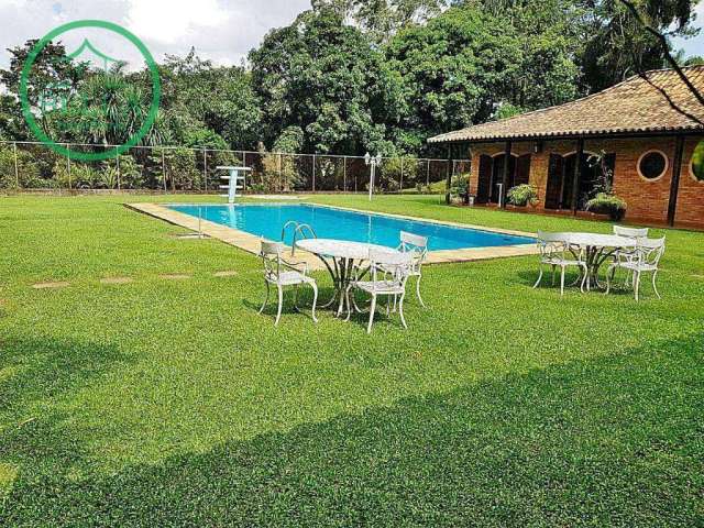 Belíssima casa de campo à venda na Chácara Jaraguá