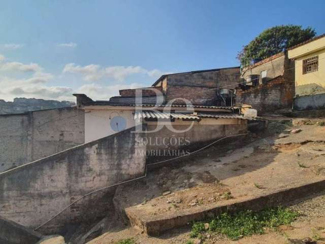 Casa com 3 quartos à venda na João de Carvalho, 208, Dom Bosco, Belo Horizonte por R$ 300.000