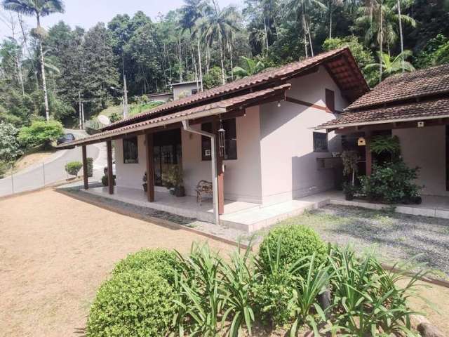 Casa com 3 quartos à venda na Vila Itoupava, Blumenau , 147 m2 por R$ 550.000