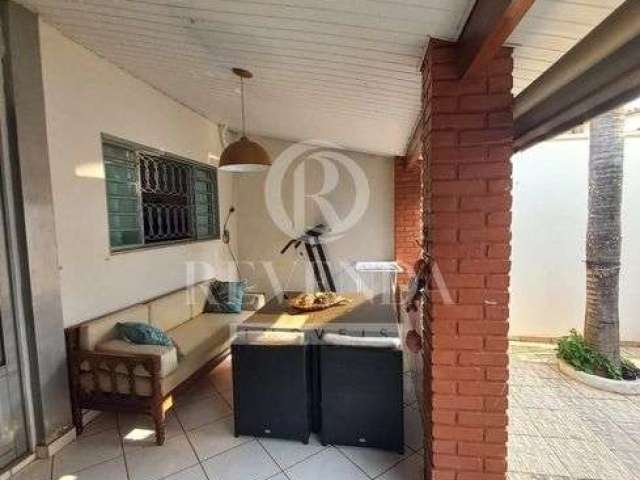 Casa com 4 quartos à venda no Conjunto Segismundo Pereira, Uberlândia , 231 m2 por R$ 700.000